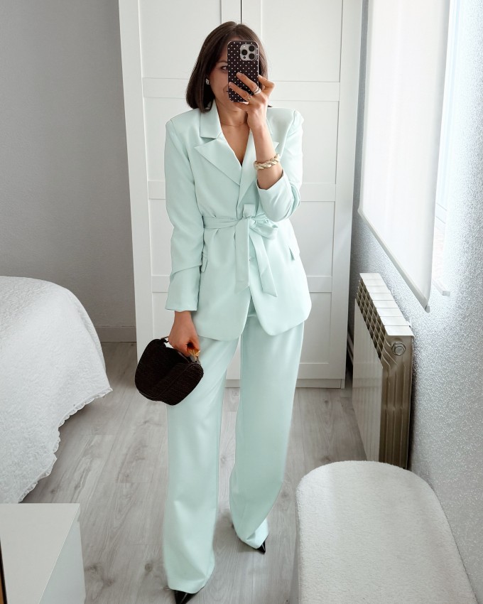 Traje aguamarina