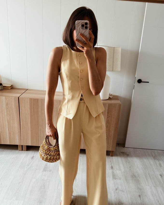 Conjunto amarillo