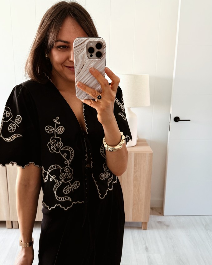 Blusa bordada
