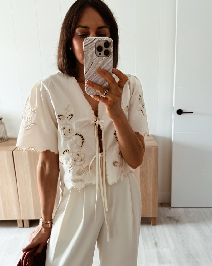 Blusa bordada