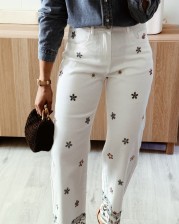 Pantalón bordado