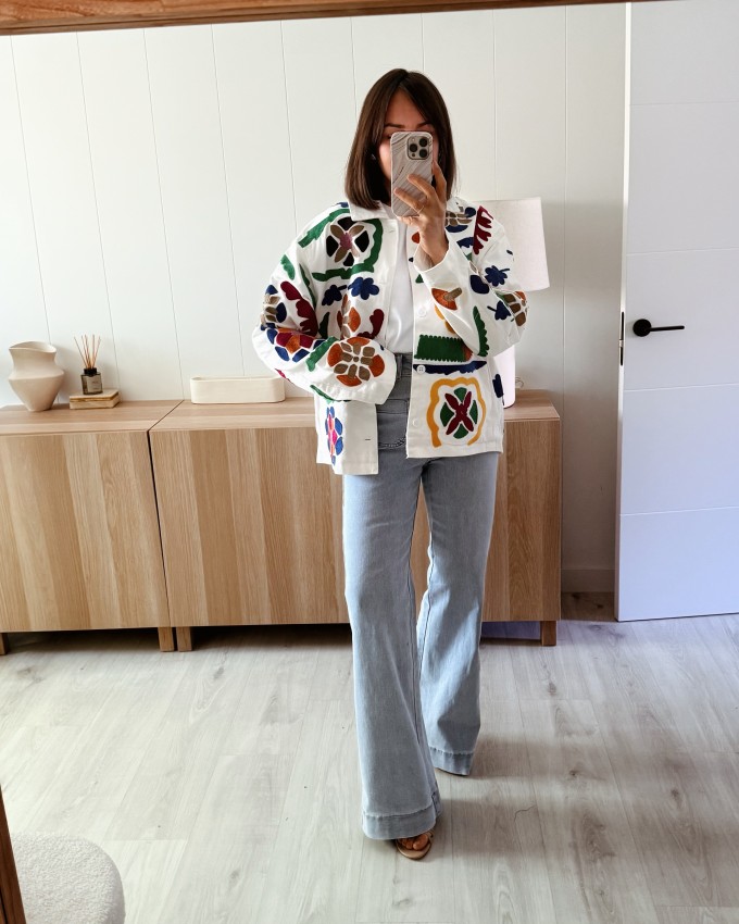 Chaqueta bordada