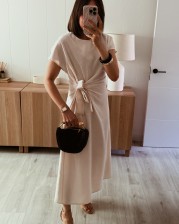 Vestido cruzado beige