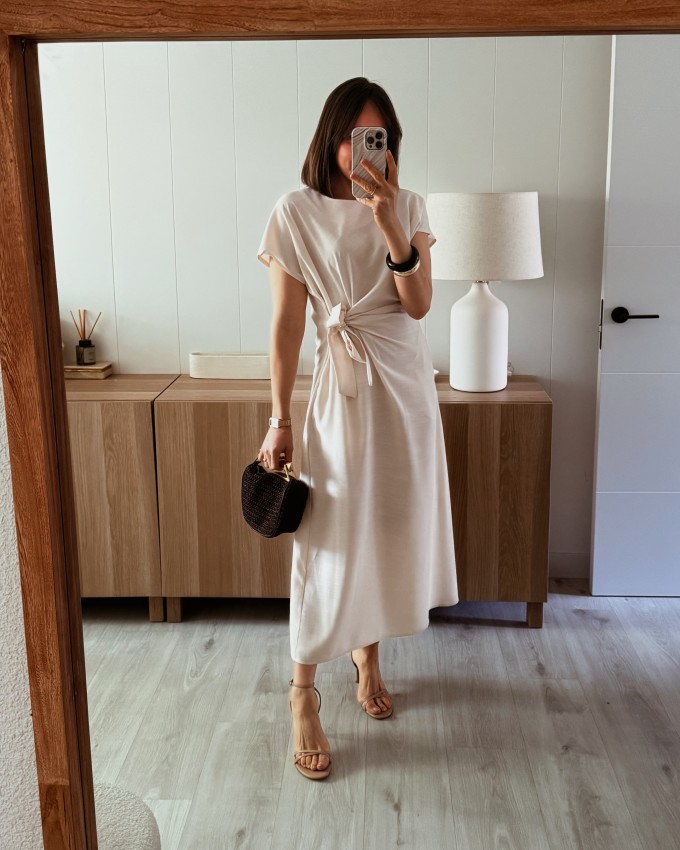 Vestido cruzado beige