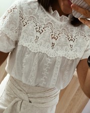 Blusa bordada blanca